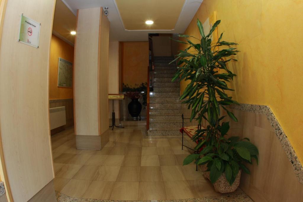 San Leonardo de Yagüe Hostal Torres מראה חיצוני תמונה